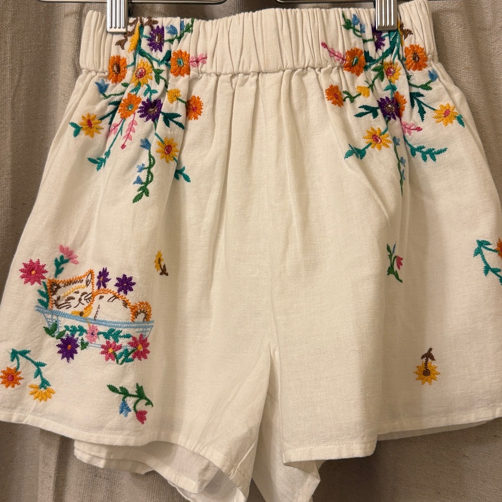 Free people Embroidered Shorts size small